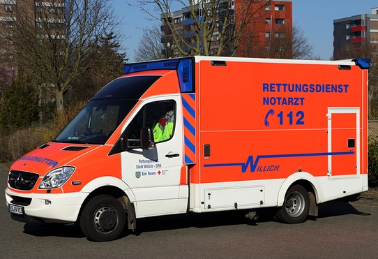 Rettungswagen 2