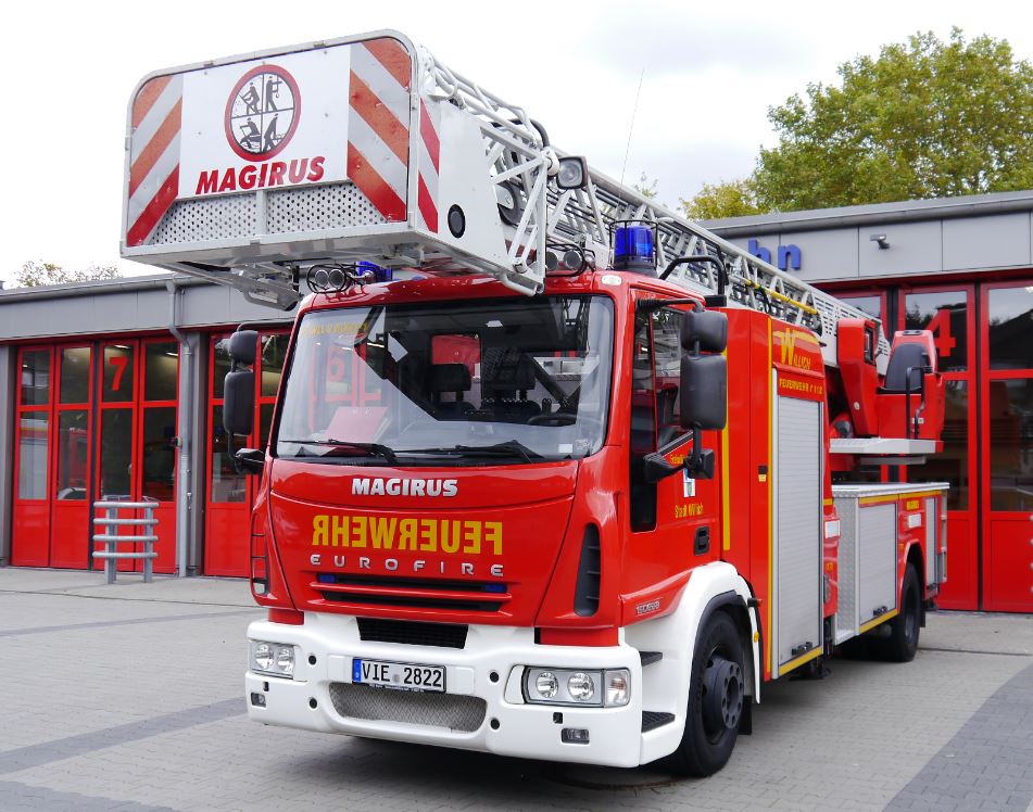 W3 Drehleiter DLK23/12